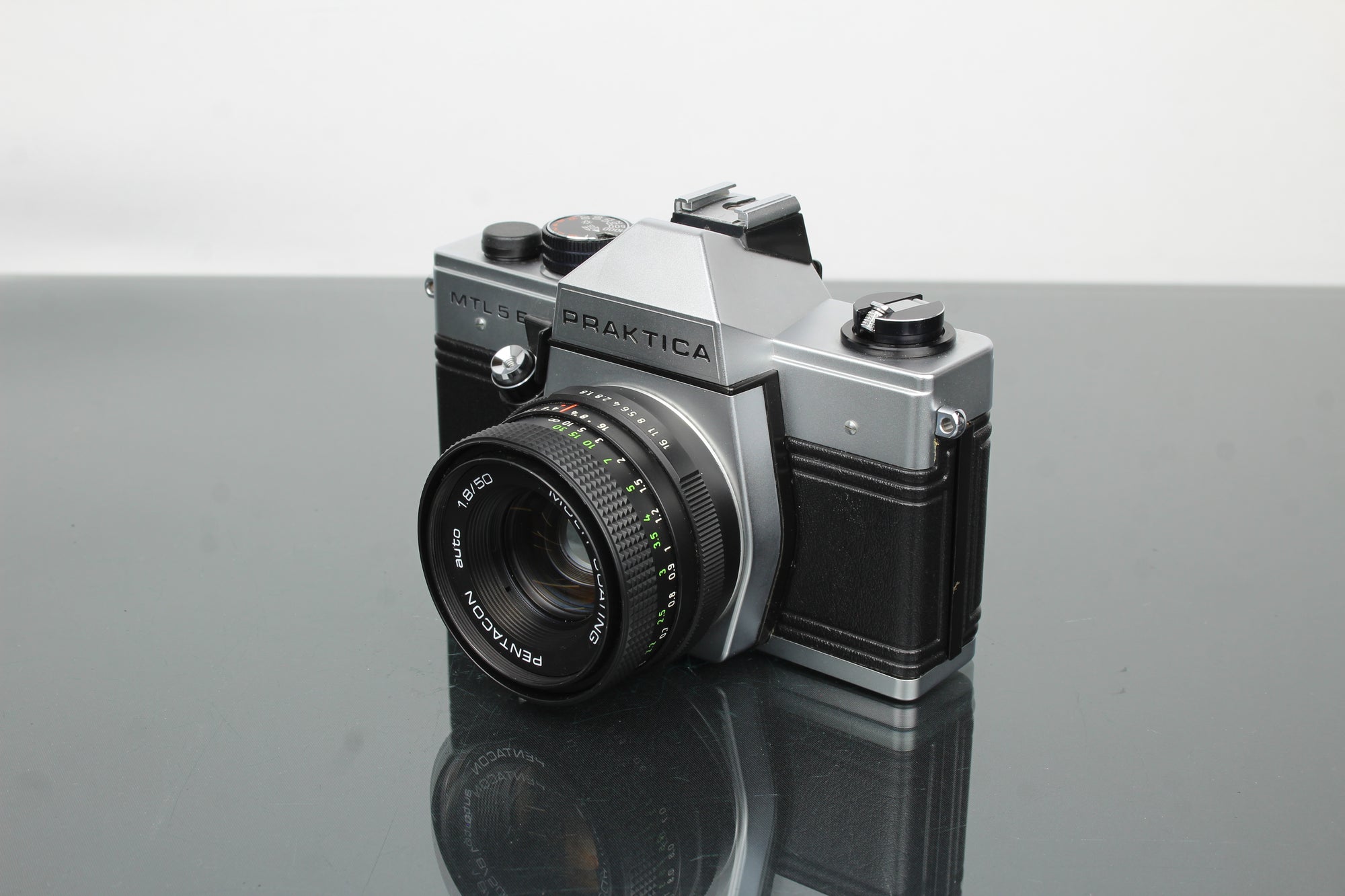 Praktika MLT 5 B + Pentacon auto 1.8/50 lens (M42 mount)