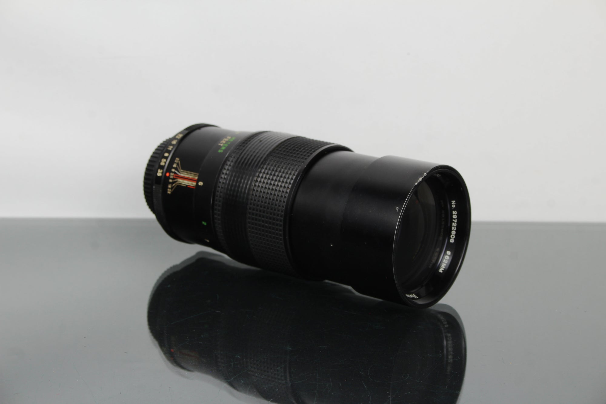Vivitar Lens - 200mm 1:3.5 Auto telephoto M42 Mount