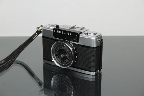 Olympus PEN EE-2