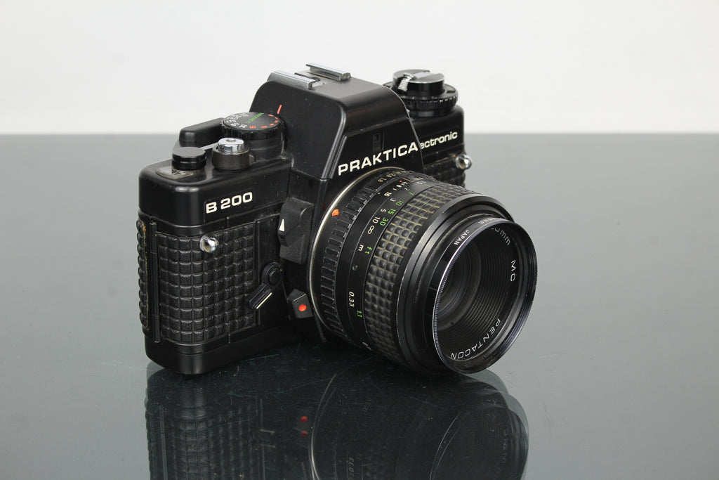 Praktica B200 electronic + Prakticar 50mm 1.8 lens