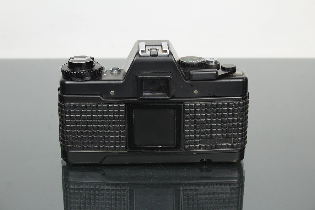 Praktica B200 electronic + Prakticar 50mm 1.8 lens