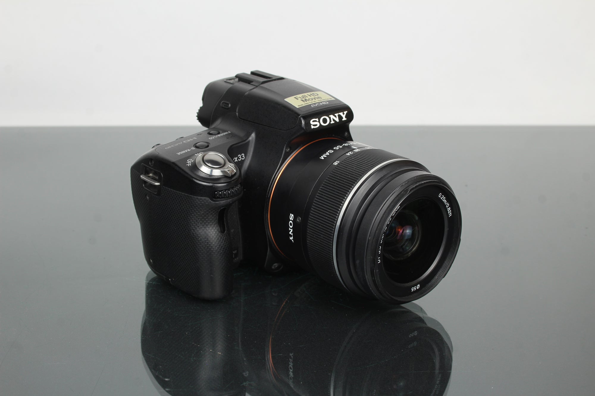 Sony SLT A33 + Sony DT 3.5-5.6/18-55 Lens