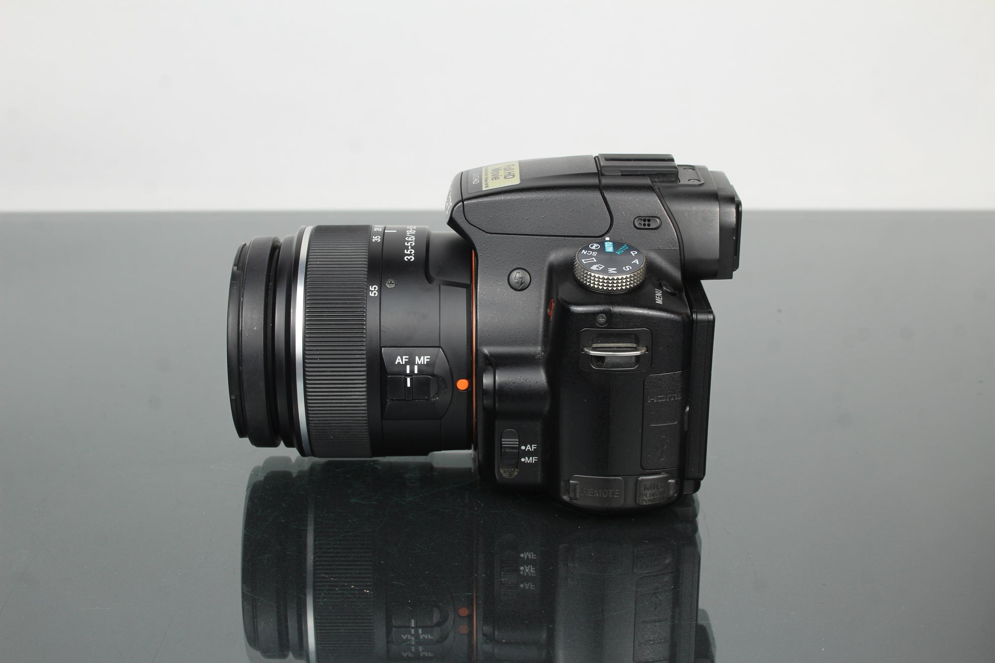 Sony SLT A33 + Sony DT 3.5-5.6/18-55 Lens