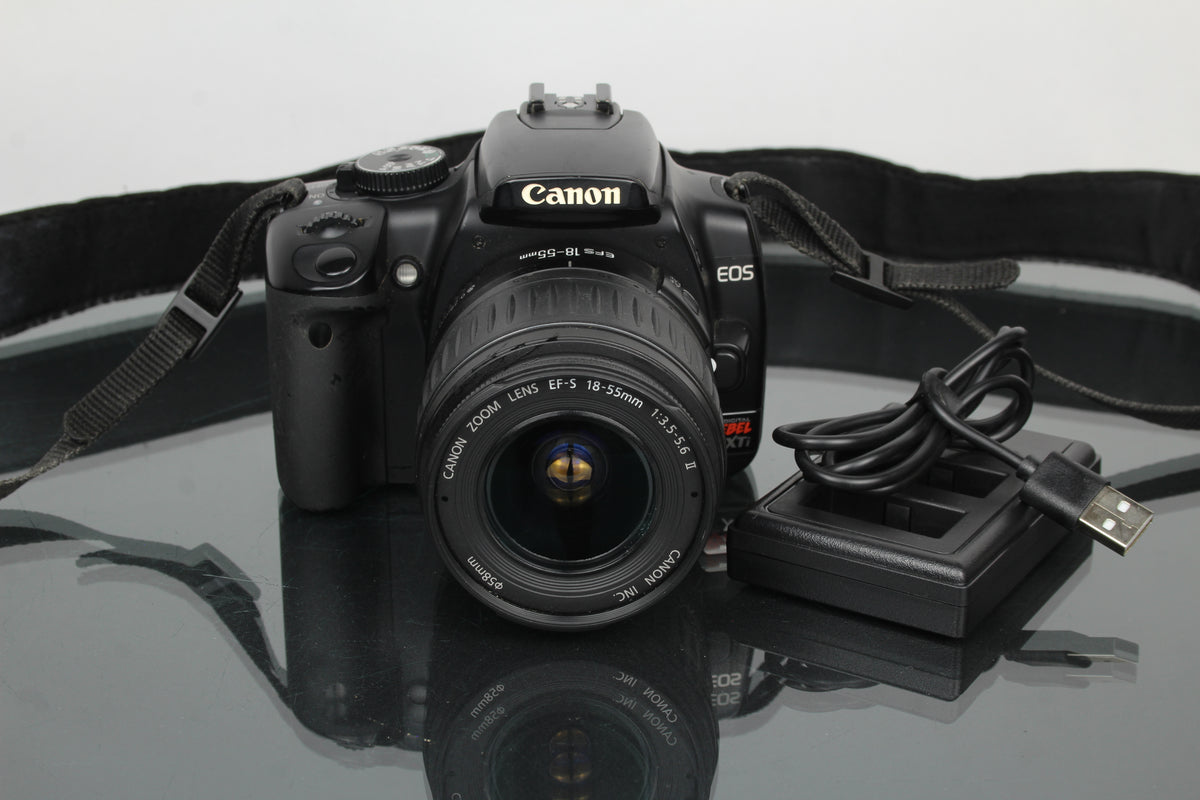 Canon EOS Rebel XTI + 18-55mm 1:3.5-5.6 Canon EF-S lens