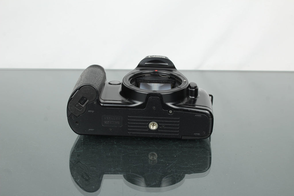 Canon EOS 500 - Dutch|Thrift