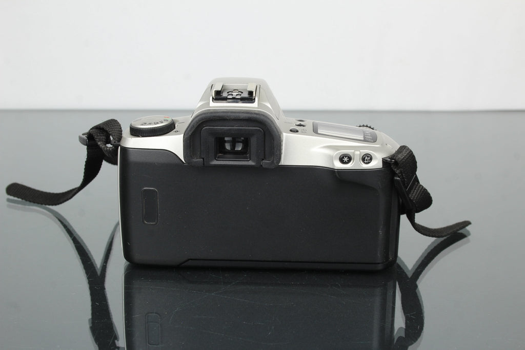 Canon EOS 500n - Dutch|Thrift