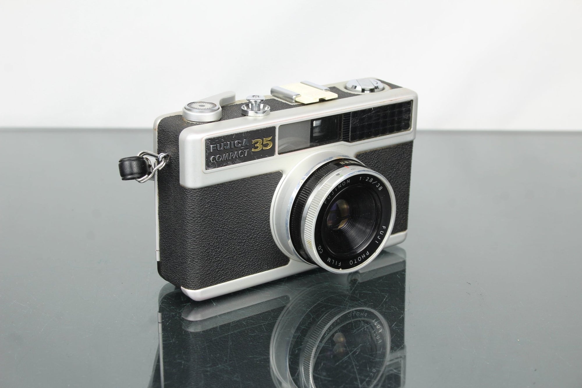 Fujica Compact 35 - Dutch|Thrift