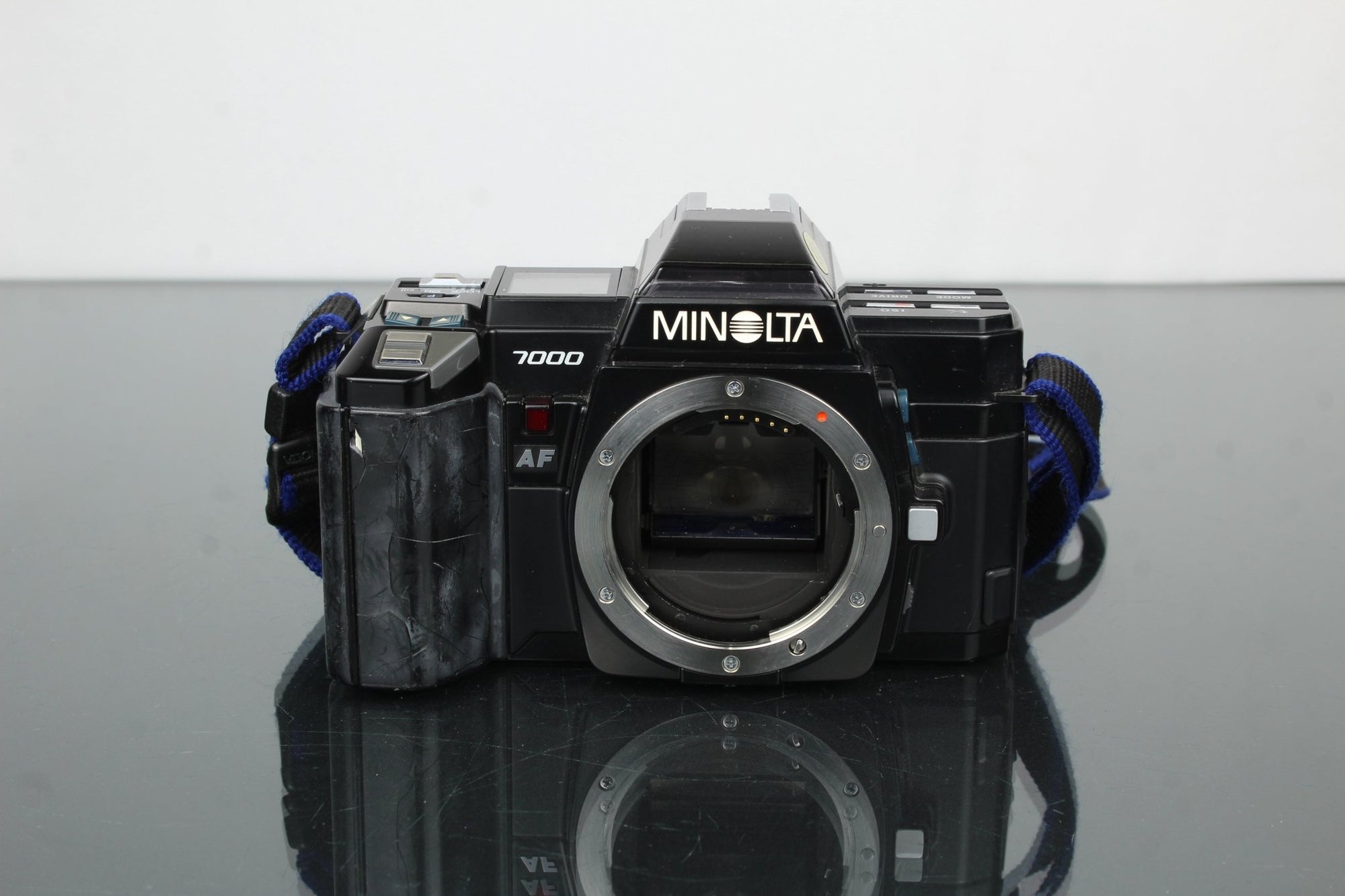 Minolta 7000AF - Dutch|Thrift