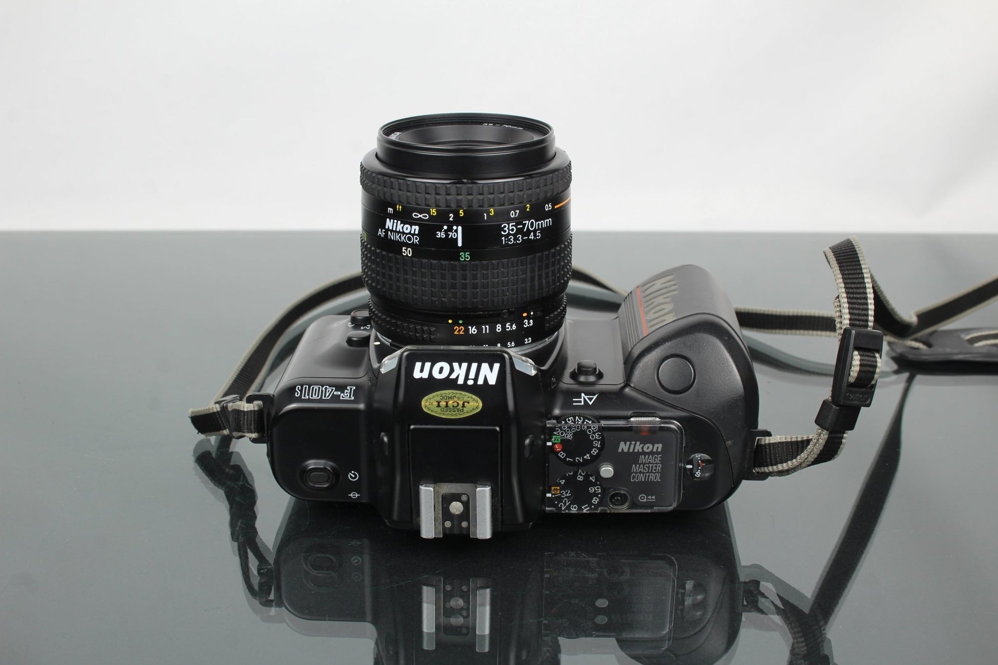 Nikon AF F - 401S + 35 - 70mm 1:3.3 - 4.5 Nikon F - mount lens - Dutch|Thrift
