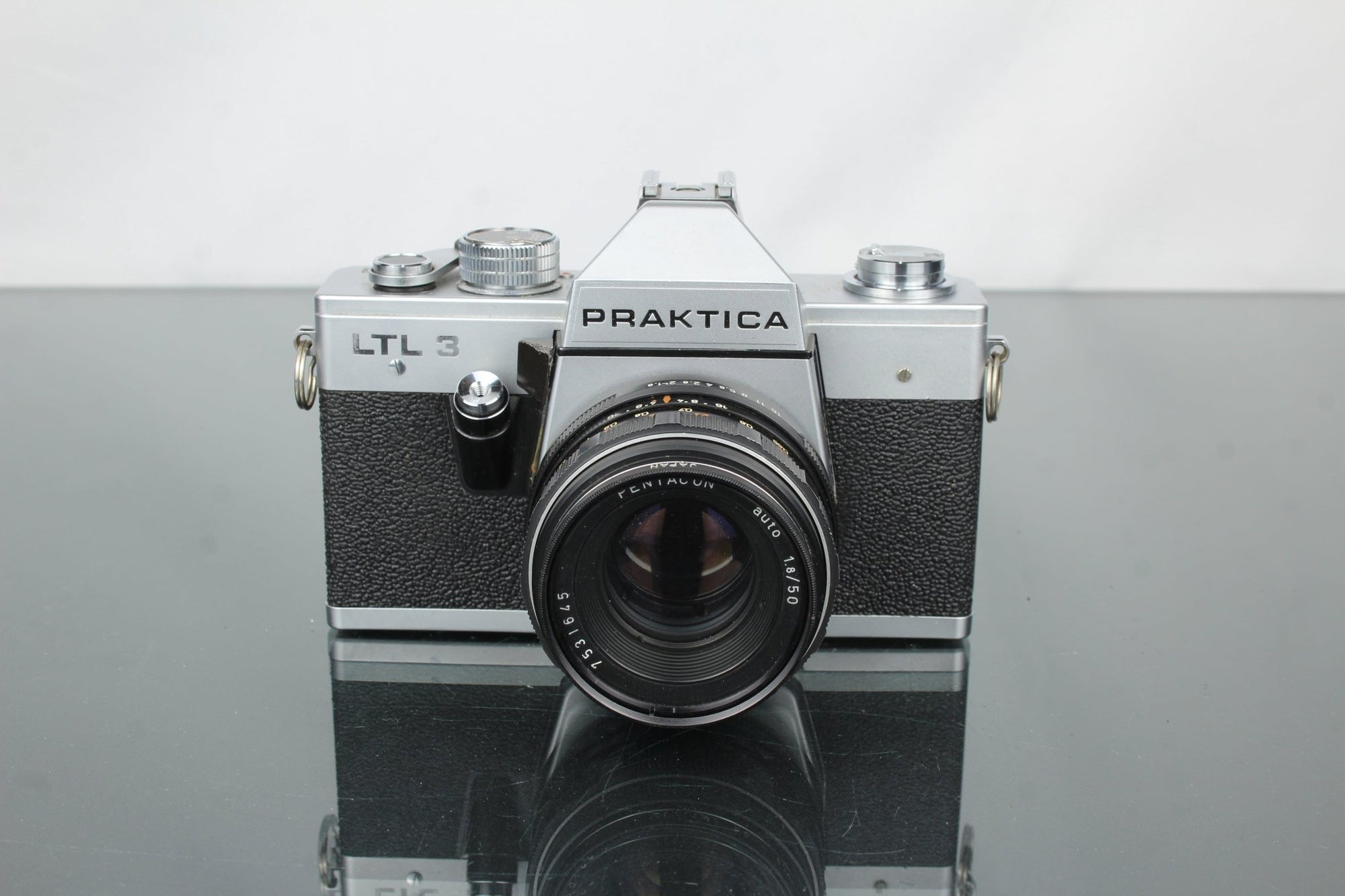 Praktica LTL 3 + Pentacon Auto 1:8/50 - Dutch|Thrift