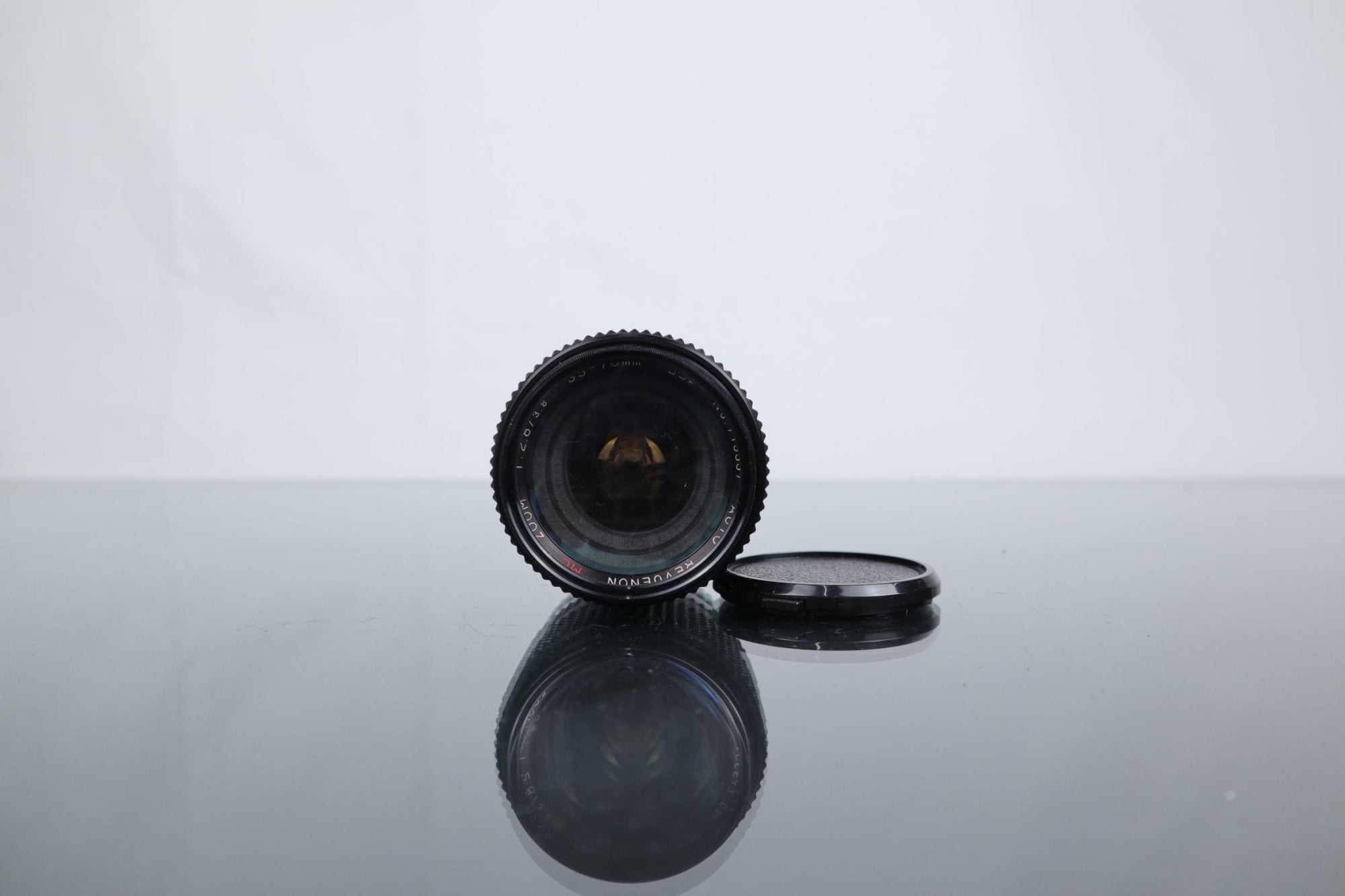 Revue 35 - 70mm 1:2.8 - 3.8 Zoom lens PK Mount - Dutch|Thrift