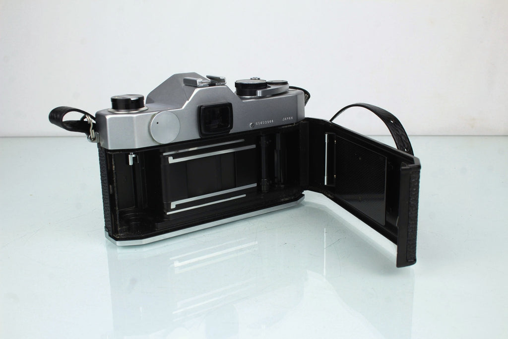 Yashica TL - Electro - Dutch|Thrift