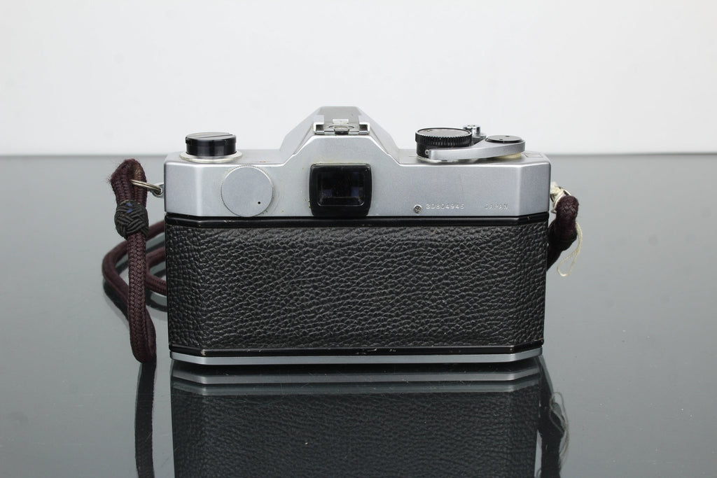 Yashica TL - electro + 50mm 1:1.9 Yashica lens - Dutch|Thrift